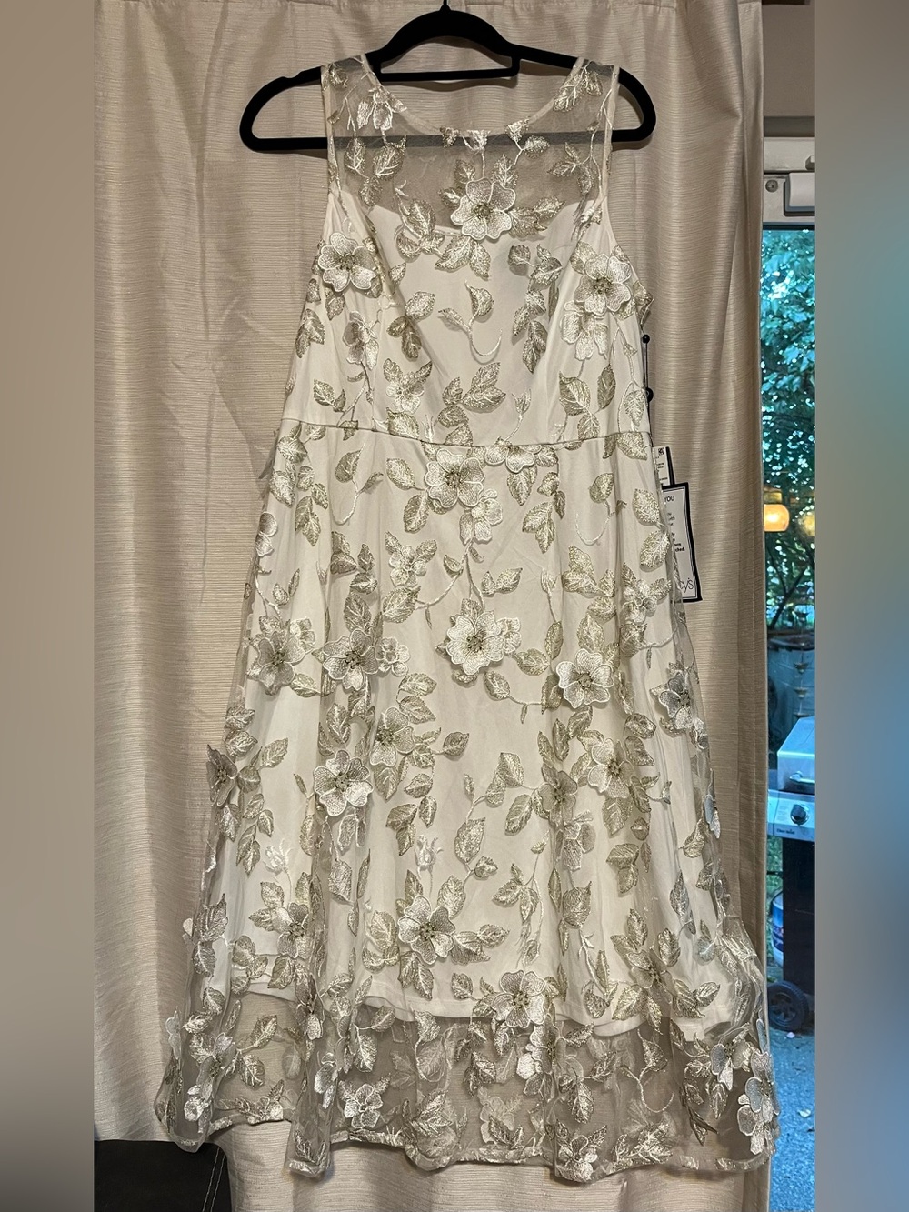 NWT Adrianna Papell Floral Embroidery Fit & Flare Ivory Midi Dress Size 12 - Picture 4 of 7